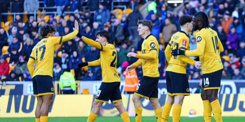 Phong độ hai đội trong trận Grimsby Town vs Wolves
